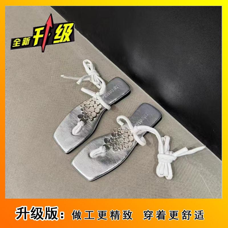 Metal Buckle Square Head Pinch Foot Flat Bottom Roman Sandals Fashion Strap Flat Heel Women's Toe 2025 Summer and Autumn New