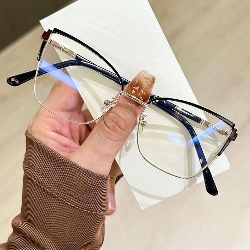 New Cat Eye Glasses Frame Ladies Anti-blue Light Glasses Fashion Metal Eyeglasses Computer Goggles