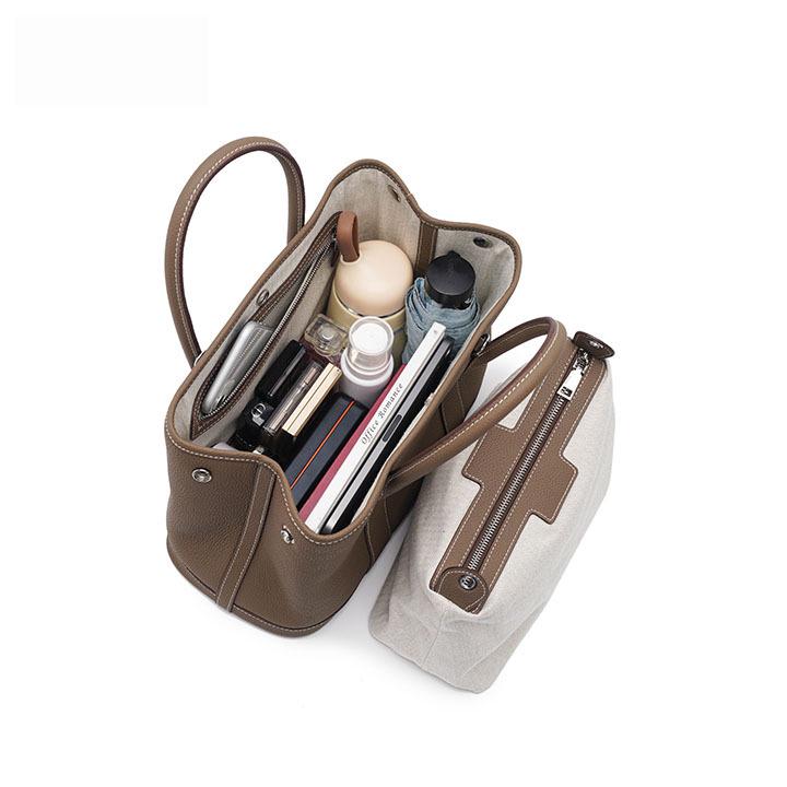 

Women s Genuine Leather Tote Bag - 2024 Spring/Summer Collection, Large Capacity, Soft Texture, Fashionable Handbag 31*13*21 cm світло-коричневого кольору