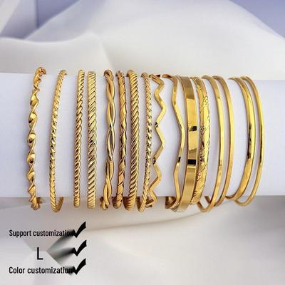 18K Guldpläterad Flerlagers Stapelbar Rostfritt Stål Fyrkantig Tvinnad Armbandsset - Elegant, Icke-bleknande, Trendiga Berlocker.