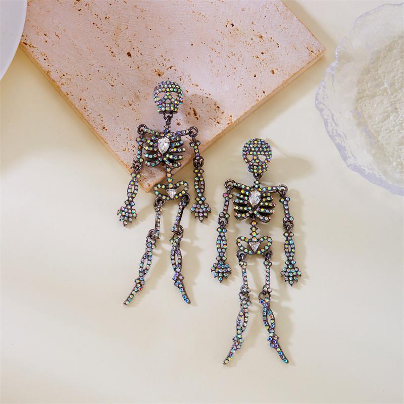 Luxury Full Rhinestone Halloween Skeleton Earring for Women Retro Exaggerated Punk Skull Dangle Earrings Festival Party Jewelry