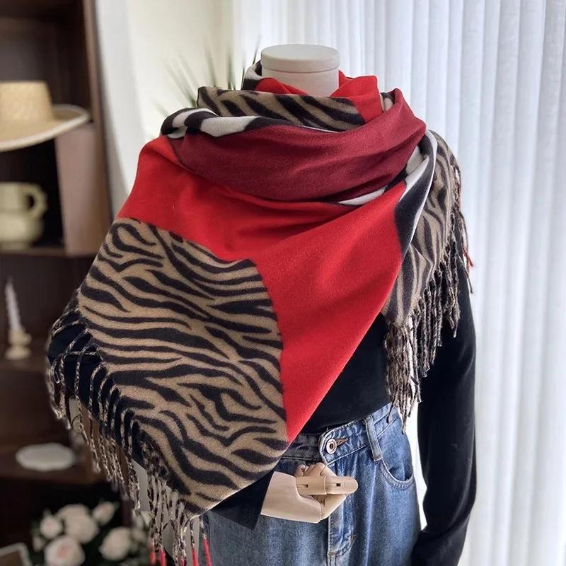 Damen Europäischer und Amerikanischer Stil Kamelmuster Doppelseitiger Druck Warmer Fransen-Schal Herbst und Winter Warmer Halsschal Wer