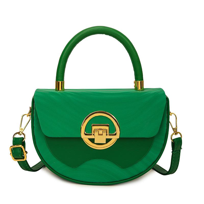 Trendy Retro Shell Bag: Niche Design Crossbody & Handheld Summer Style