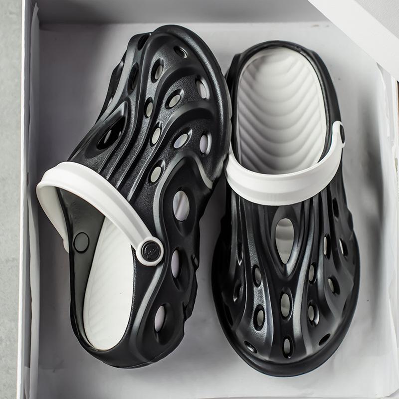 Men's New Comfortable and Trendy Fashion Daily Casual Round Head Color Matching Hole Shoes Breathable Bag Head Men's Hole Shoes