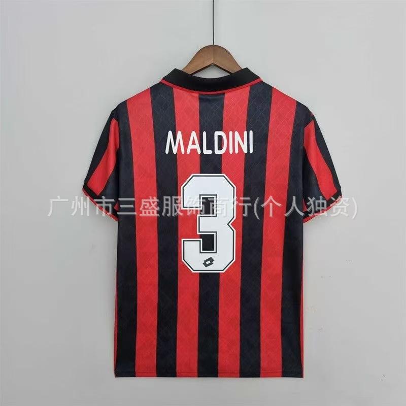 Wholesale sports outdoor retro series AC Milan jersey No. 22 Kaka No. 80 Ronaldinho same football jersey short sleeves