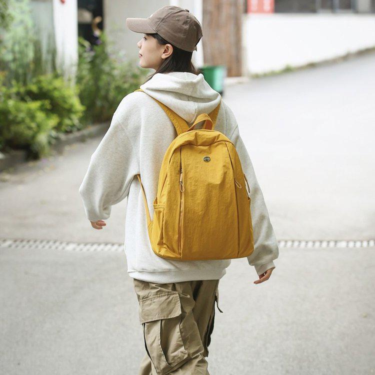 Dámský ultralehký voděodolný nylonový cestovní batoh - Všestranný a barevný