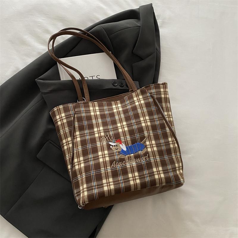 Stylish High-quality Tote Bag For Women In Trendy Plaid Design With Cartoon Dog Print
