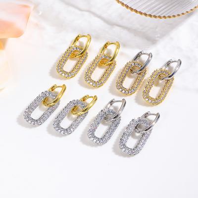 Leichter Luxus mit Diamanten besetzte geometrische rechteckige Ohrstecker, kupferplattierte quadratische ineinandergreifende Temperament-Ohrringe, Ohrbügel.