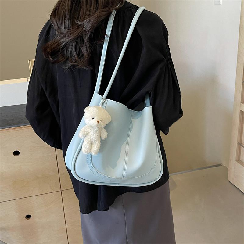 Trendy Casual Fashion Summer Bucket Bag For Commuting With Stylish Design Features