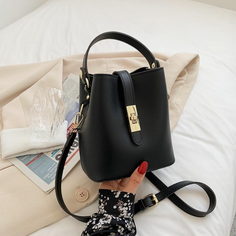 Yellow Portable Bucket Bag Girls Simple Solid Color Versatile Shoulder Bag Commuter Fashion Messenger Bag Small Bag