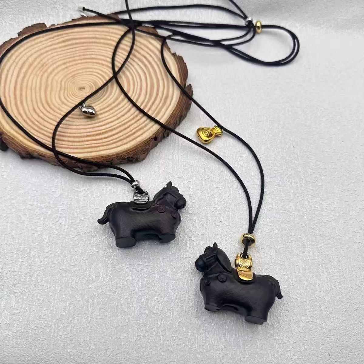 Sandalwood Year of the Horse Necklace: Stylish and Elegant Sweater Chain Pendant Gold Little Horse Necklace