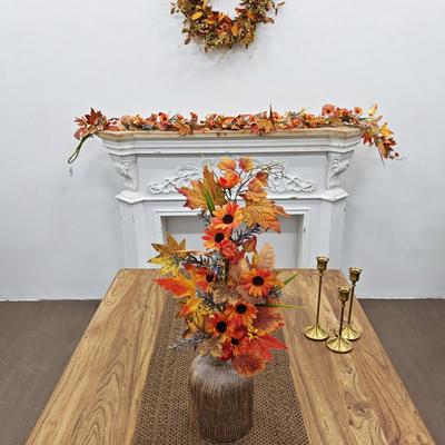 AutumnSimulated Maple Leaf Festival Decorative Table And Table Ornaments