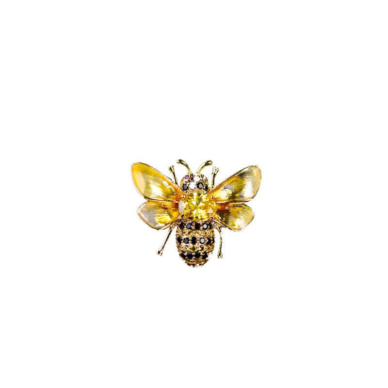Stylish And Cute Little Bee Brooch Elegant And Creative Enamel Color Clothing Decoration Pins Simple Accessories