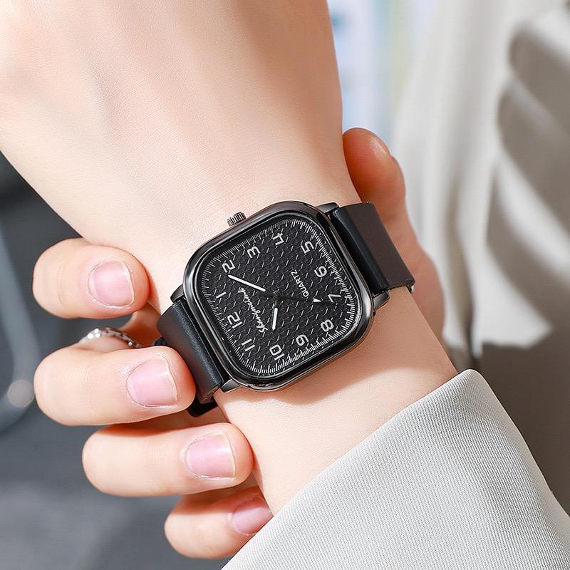 1 Stück - Modische Roma-Zifferblatt Damen-Uhren Quadratische Quarz-Uhr Lässiges Silikonband Armbanduhr