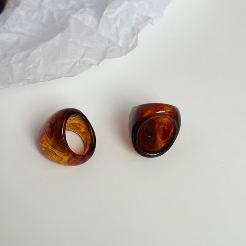 Chic Coffee Tone Resin Rings Versatile Brown Resin Ring Ideal For Commuting Leisure Event And Travel Adventures