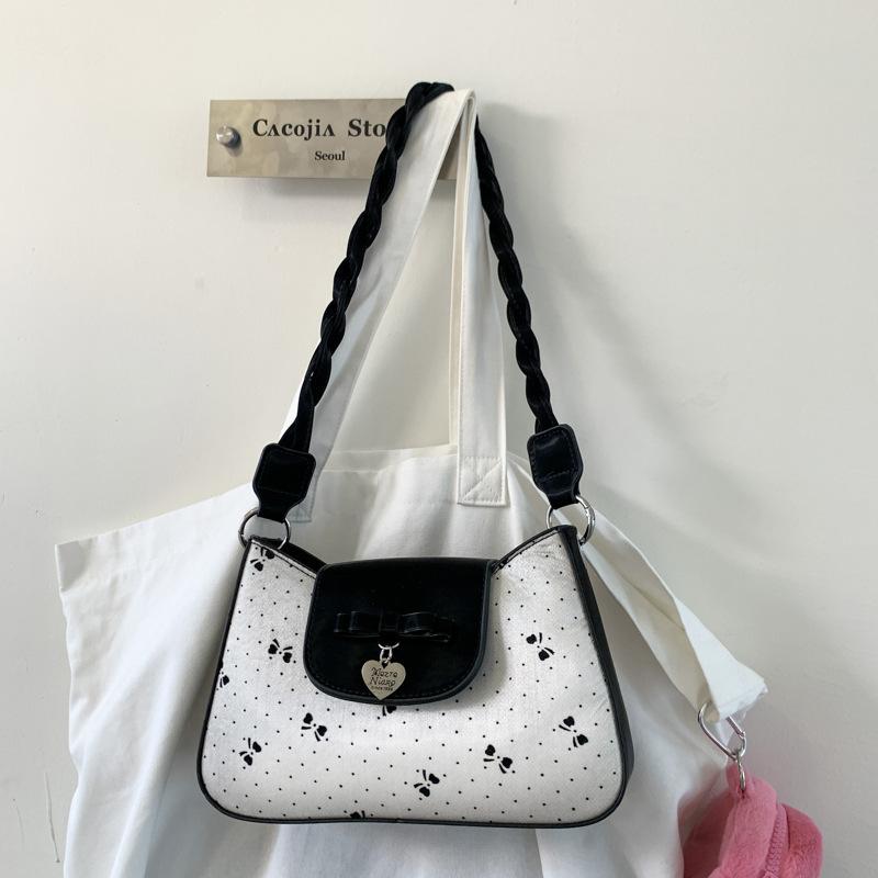 

French fashion niche butterfly shoulder bag women s bag 2025 summer new multi-purpose messenger bag texture girl backpack 24*5*12 чёрный