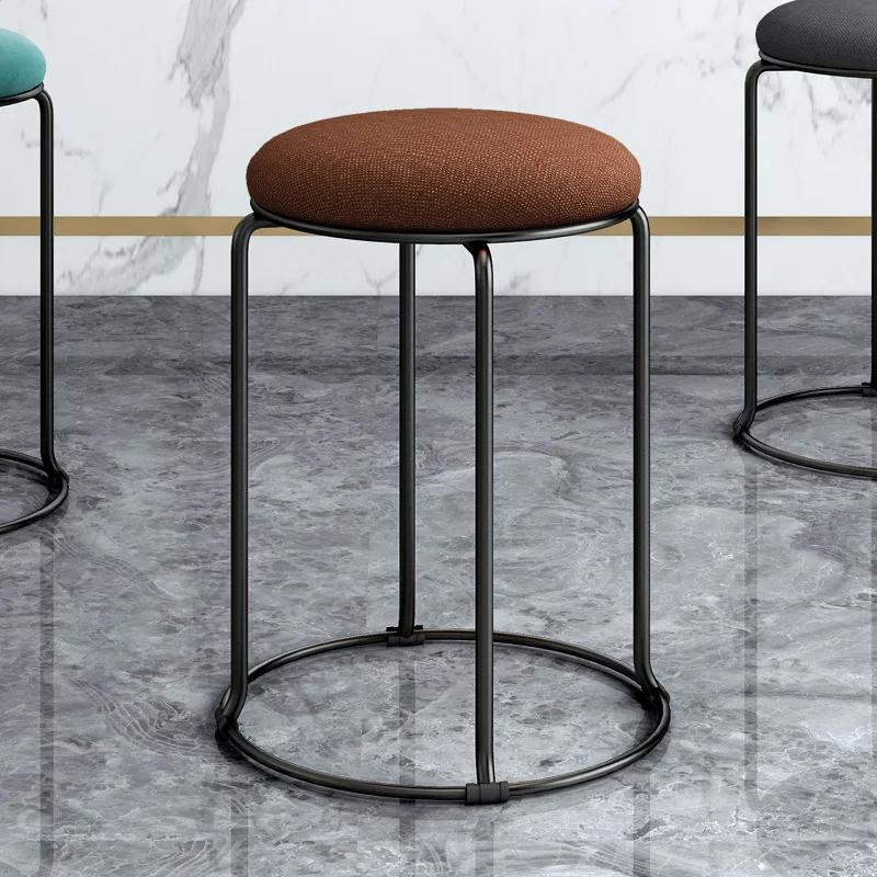 Nordischer kleiner Hocker, Internet Home Celebrity Creative Bank, leichter luxuriöser runder Hocker, moderner einfacher niedriger Hocker, weicher Sitz, Stacka