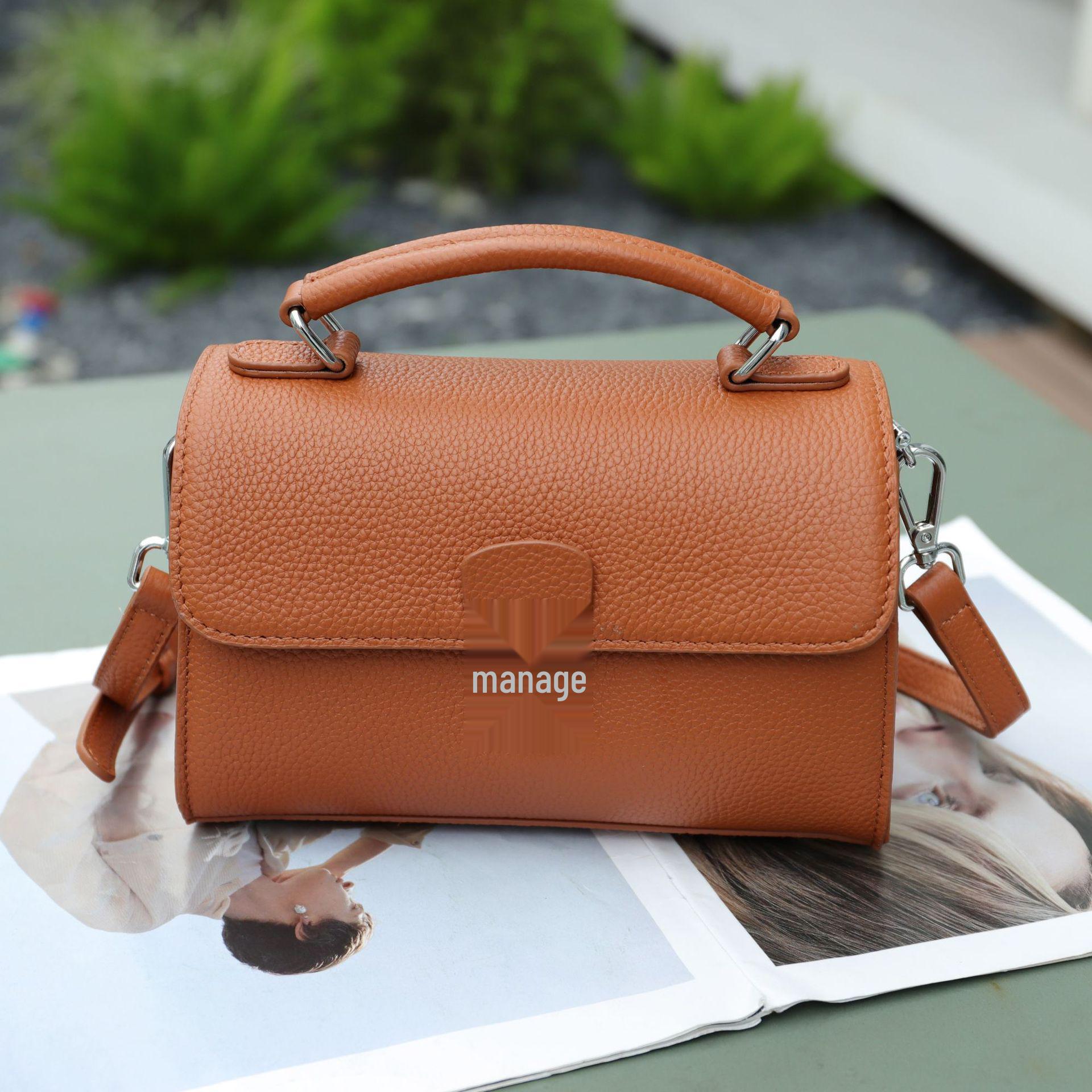 

Stylish Women s Genuine Leather Cross-Body Handbag - Textured Soft Cowhide 22x10x15 CM