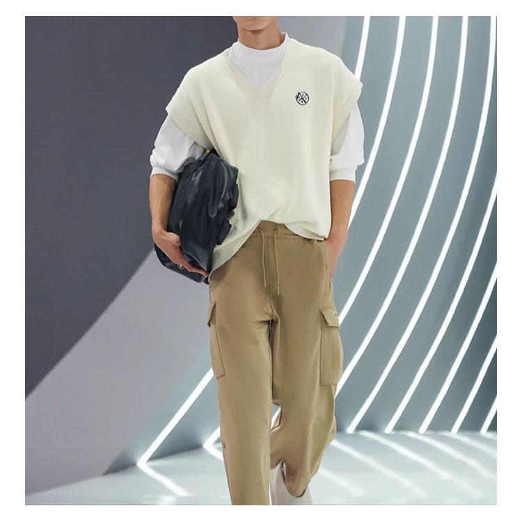 Li Ning Wade Series V-Neck Knitted Cartoon Vest Men Vests Off-White AMVT029-8