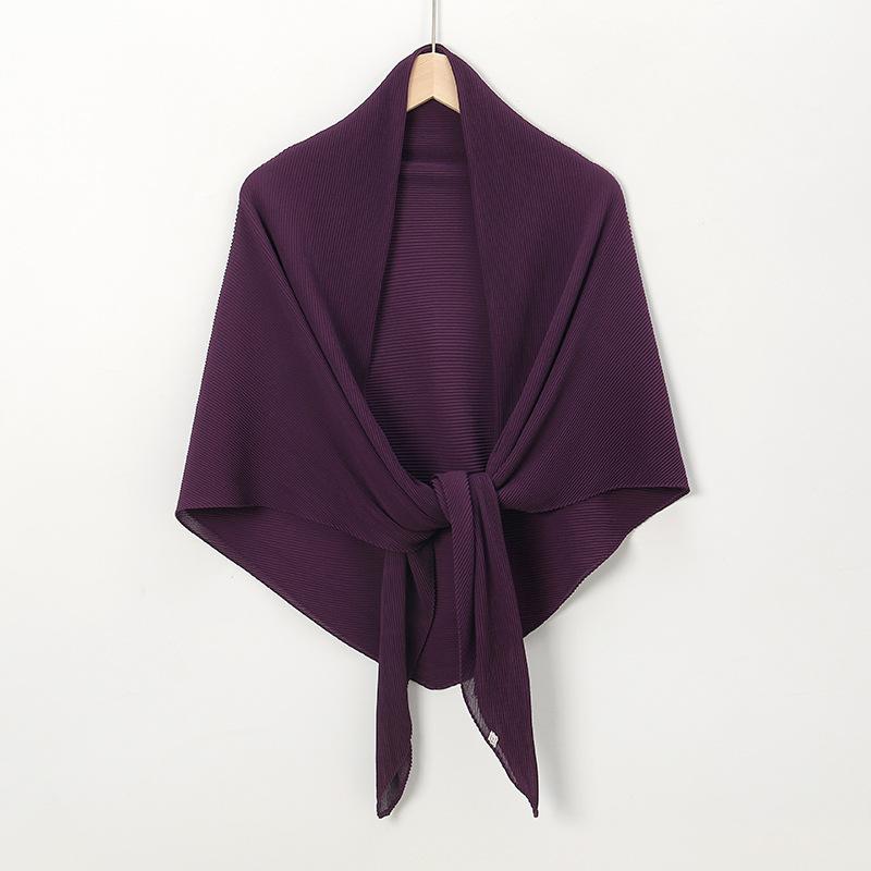 New solid color pearl chiffon wrinkled large square scarf fashionable Malaysia Indonesia solid color wrinkled headscarf scarf
