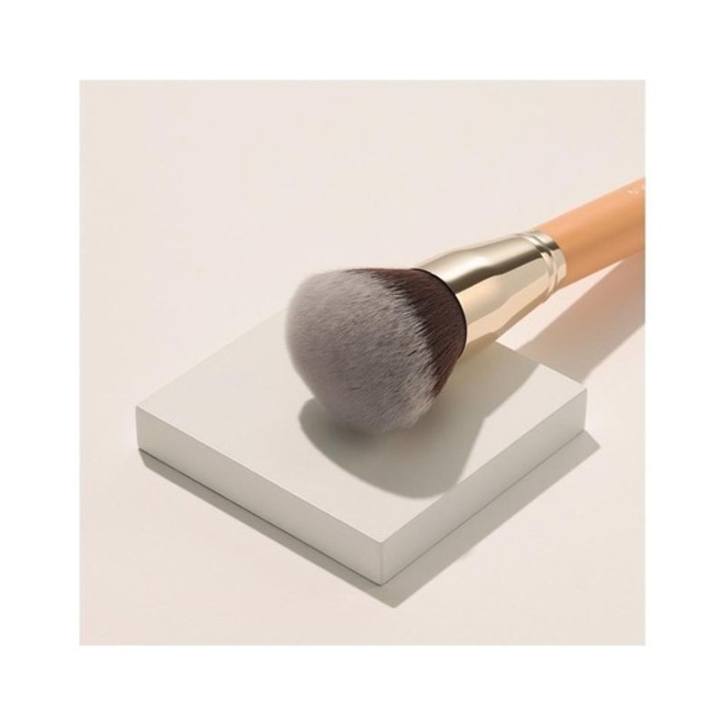 151 All-Over Face Makeup Brush