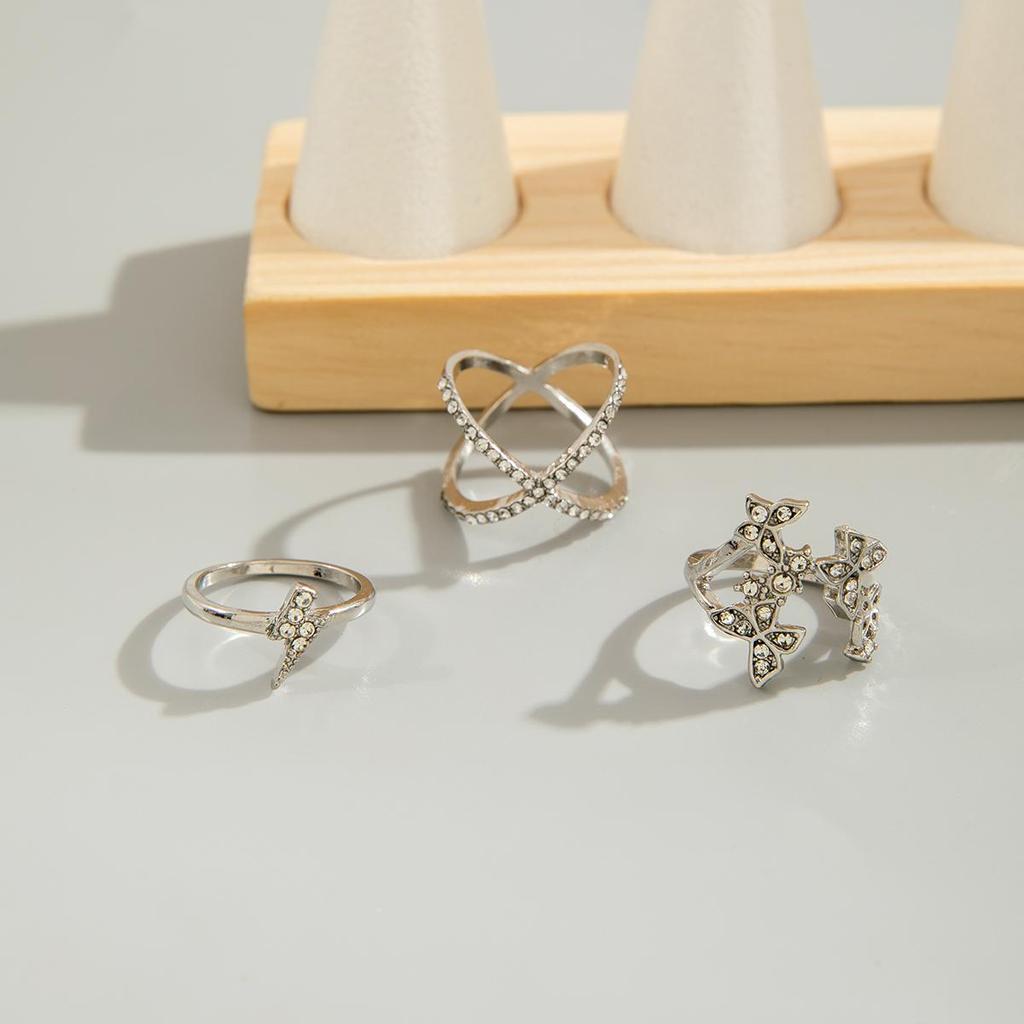 Fashionable Luxury Rhinestone Butterfly Lightning Ring Set for Women's Jewelry With Niche Design Finger Ring