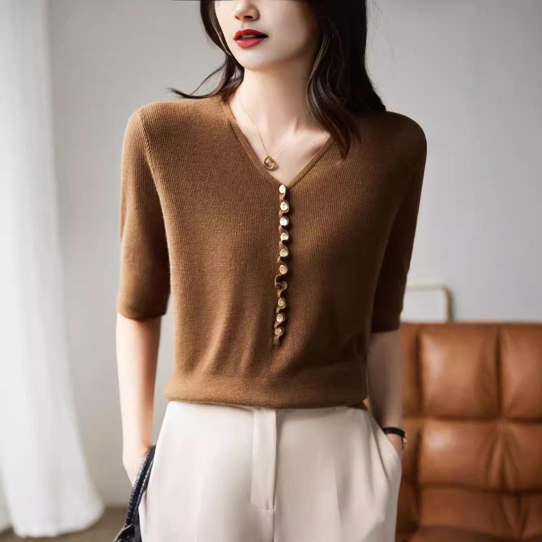 

Women V Neck Button Short Sleeve Solid Knit Casual Top OneSize кавовий
