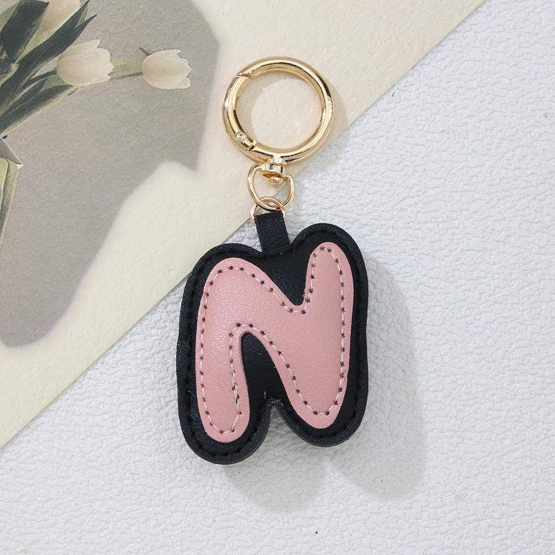 PU-Leder Bonbonfarbe A bis Z Initialen Schlüsselanhänger für Damen Einfach Mode Rucksack Telefonanhänger Autoschlüsselanhänger Schmuck Geschenke