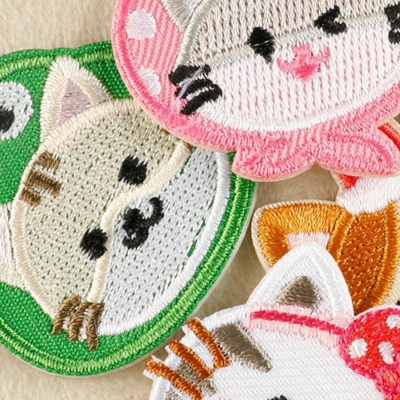 12 Stück Cartoon Katzen Applikationsaufnäher Niedliche Kätzchen Aufbügler Gestickte Aufnäher Reparaturflicken Aufnäher zum Aufnähen