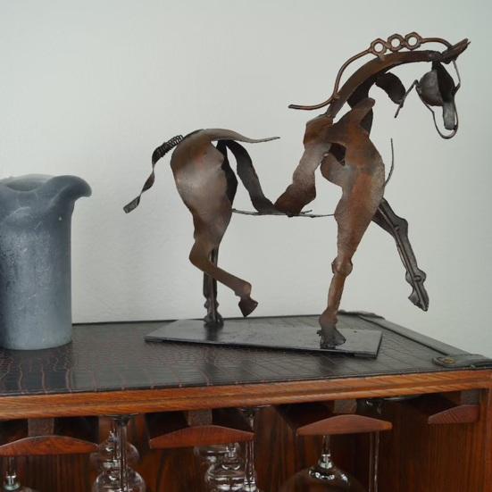 Horse Sculpture Hollow Design Metal Horse Statue Three-dimensional Horse Art Ornament for Rustic Home Decoration