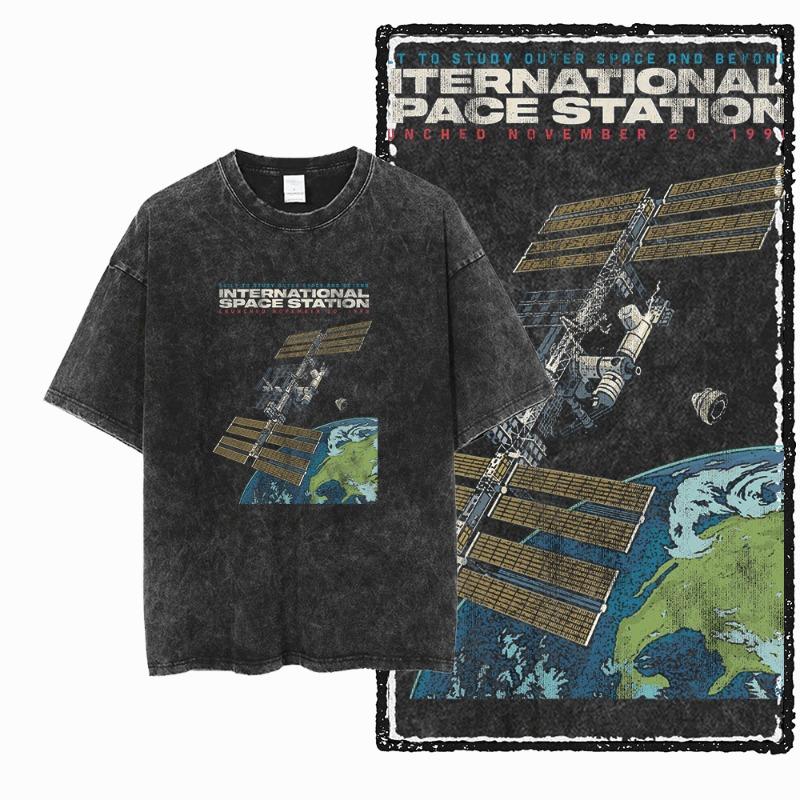 Vintage Space Station T Shirt Men Retro Space Graphic Tee Casual Streetwear Short Sleeve Tops