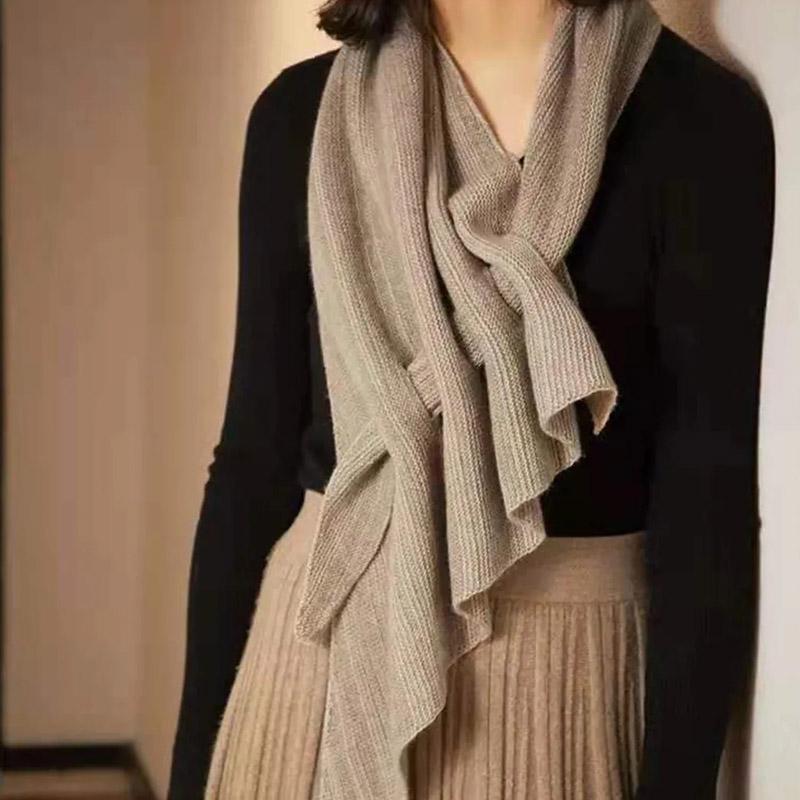 Schal Herbst und Winter Warm gestrickter Schal Typ Schal Hundert Crossover Außenschal Dreiecksabschnitt Schal Perforation