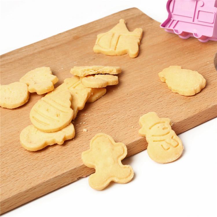 4Pcs/Set Christmas Halloween Cookie Cutter Stamp Biscuit Mold 3D Cookie Plunger Fondant Sugar Craft Pastry Cake Decorating Tool