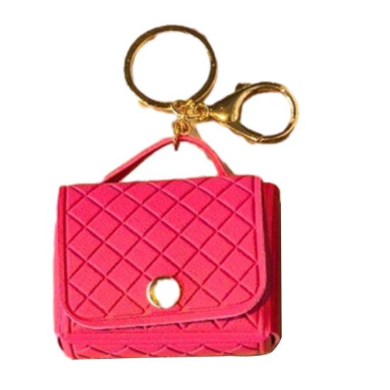 

Imitation Leather Keychain Pendant Rhomboid Embossing Mini Handbag Shape Keychain with Dual-Purpose Buckle Backpack Accessories розы красного