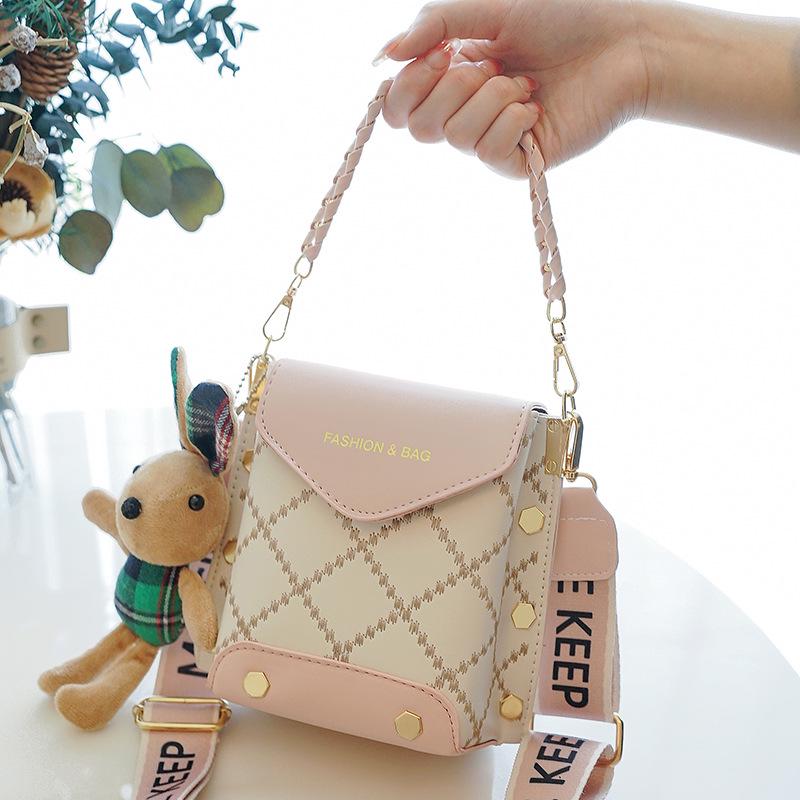 

2025 Корейская Женская Высококачественная Мини-Сумка Кроссбоди и На Плечо из ПУ розовый