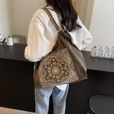 Retro Fashion Carrying Large Capacity Bag Women  New Bosnia Style Tote Bag Senior Sense Shoulder Bag