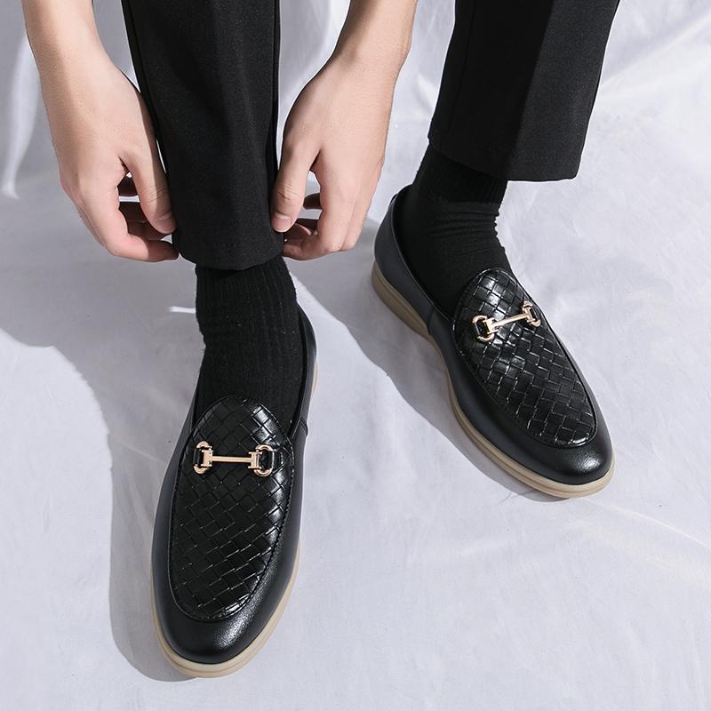 Fashion Summer New Men Loafers Flat Slip-on Light Comfortable Fashion Small Leather Shoes Business Office Travel Shoes Men Size 38-46