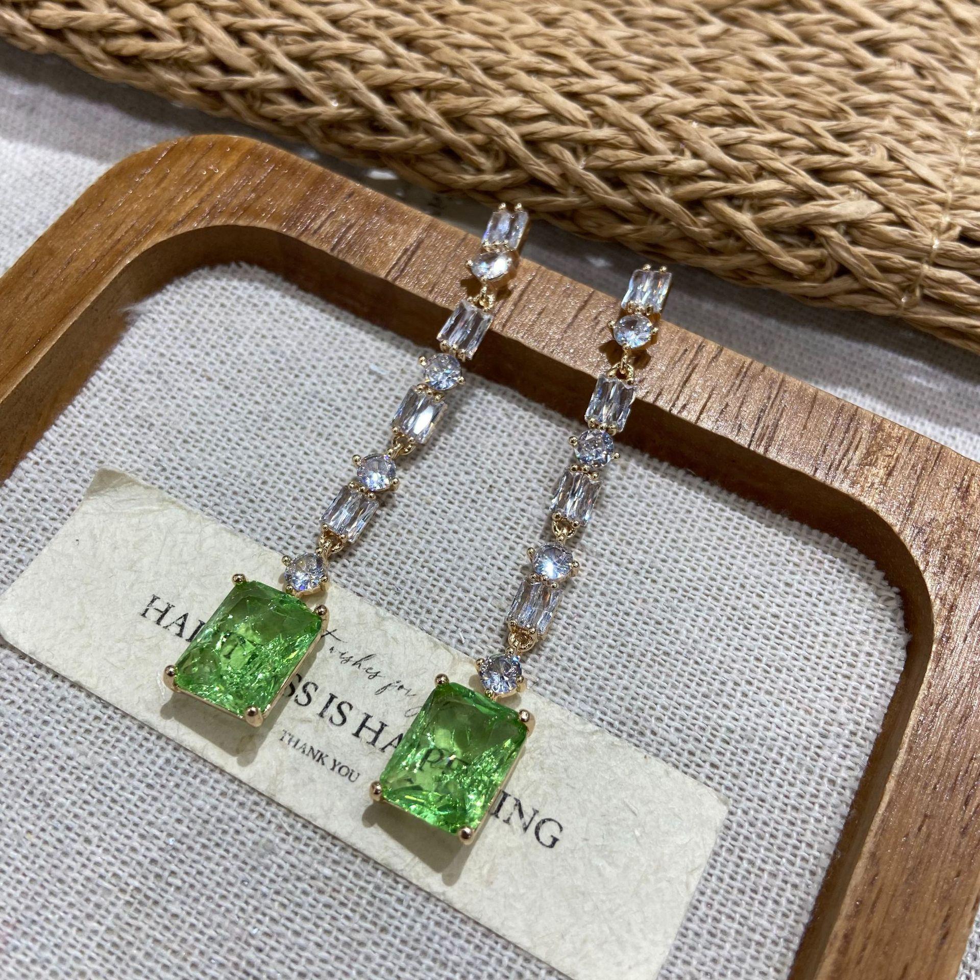 

Super Flash Sugar Cube Rhinestone Fringed Earrings Women S Niche Design Temperament High-End Luxury Earrings Personalized Long Earrings