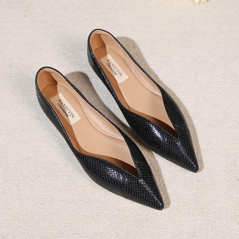 Fashion Flat Shoes for Women Spring and Autumn 2025 New Casual Pointed Toe and Thick Heel Elegant Scoop Shoes Ladies zapatillas mujer