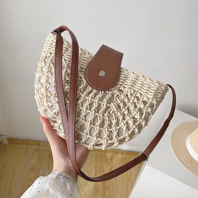 Casual Handwoven Shoulder Crossbody Bag Vacati Hollow Half Mo Straw Beach Phe Bag for Women's Daily Use Work Travel Party
