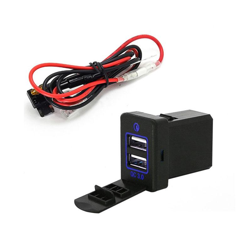 

Автомобильное трехцветное зарядное устройство QC3.0, 1 шт., интеллектуальное быстрое зарядное устройство, дисплей напряжения, использование для Mitsubishi Yige Outlander QC3.0 blue