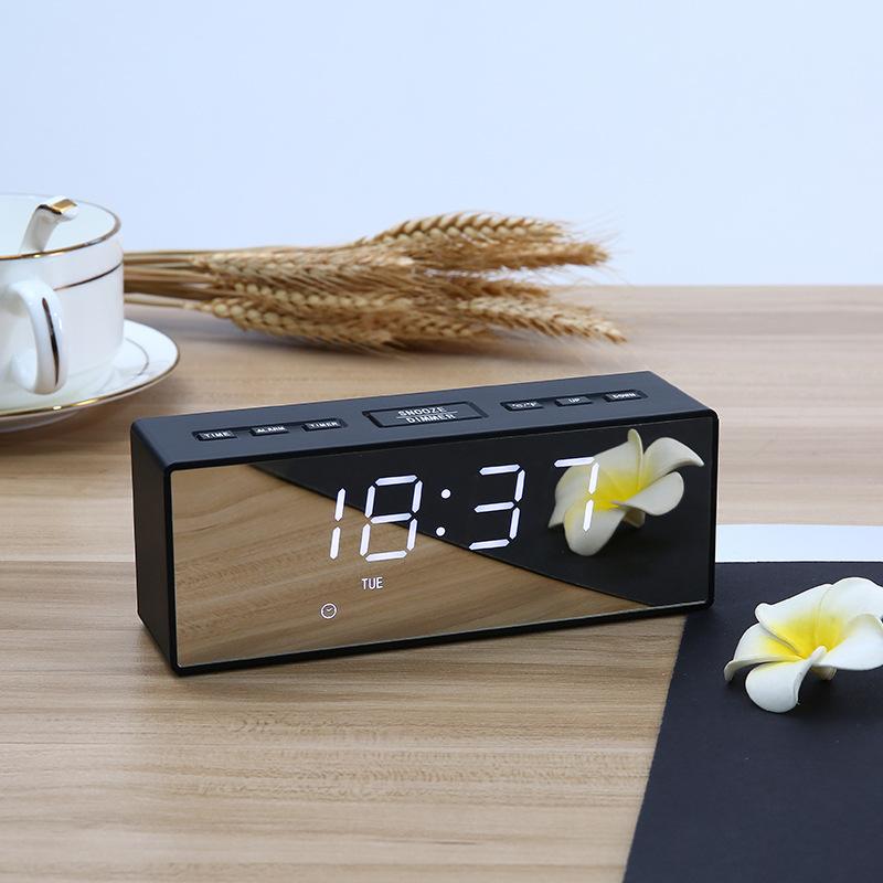 Electronic Clock Creative Electronic Mirror Clock USB Charging Clock Silent Digital Clock Student Countdown Alarm Clock