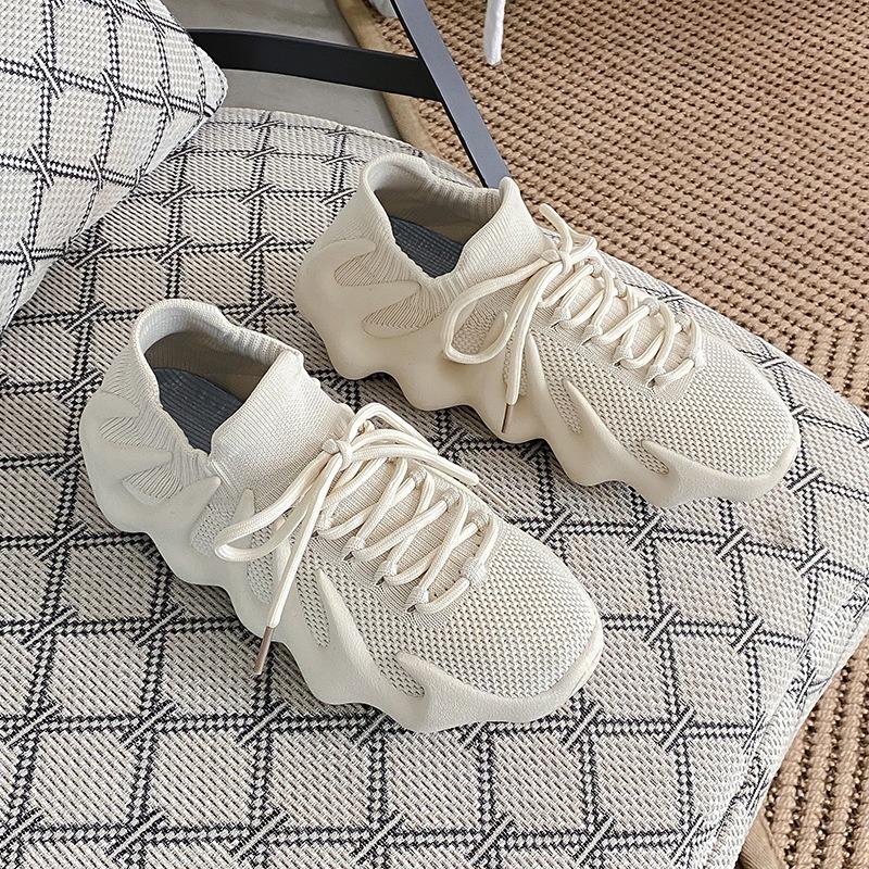 Volcano shoes new flying woven shoes small cage dumpling shoes running couple shoes socks shoes