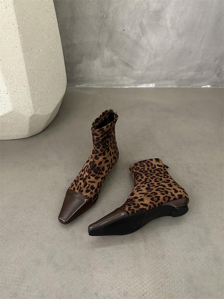 French Rear Zipper Short Boots Women's 2025 New Autumn and Winter Small Fragrant Wind Leopard Print Splicing Square Head Thick Heel Thin Boots Wome