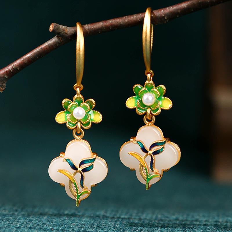 

Influencer-Recommended Chinese Enamel Imitation Jade Clover Earrings 24K Gold Plated