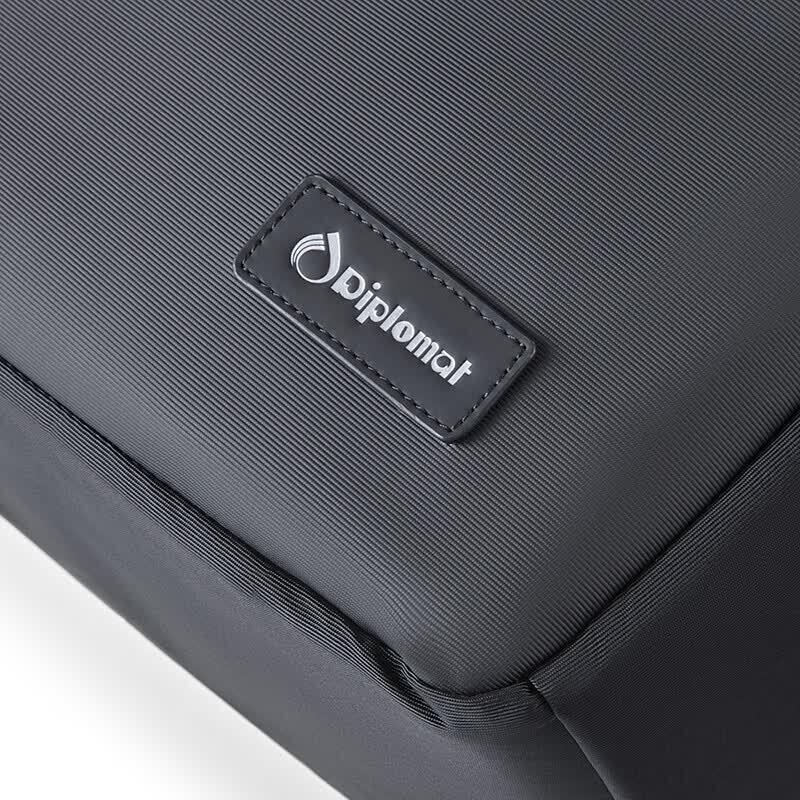 Diplomat HM-2723L Lightweight Commuter Backpack