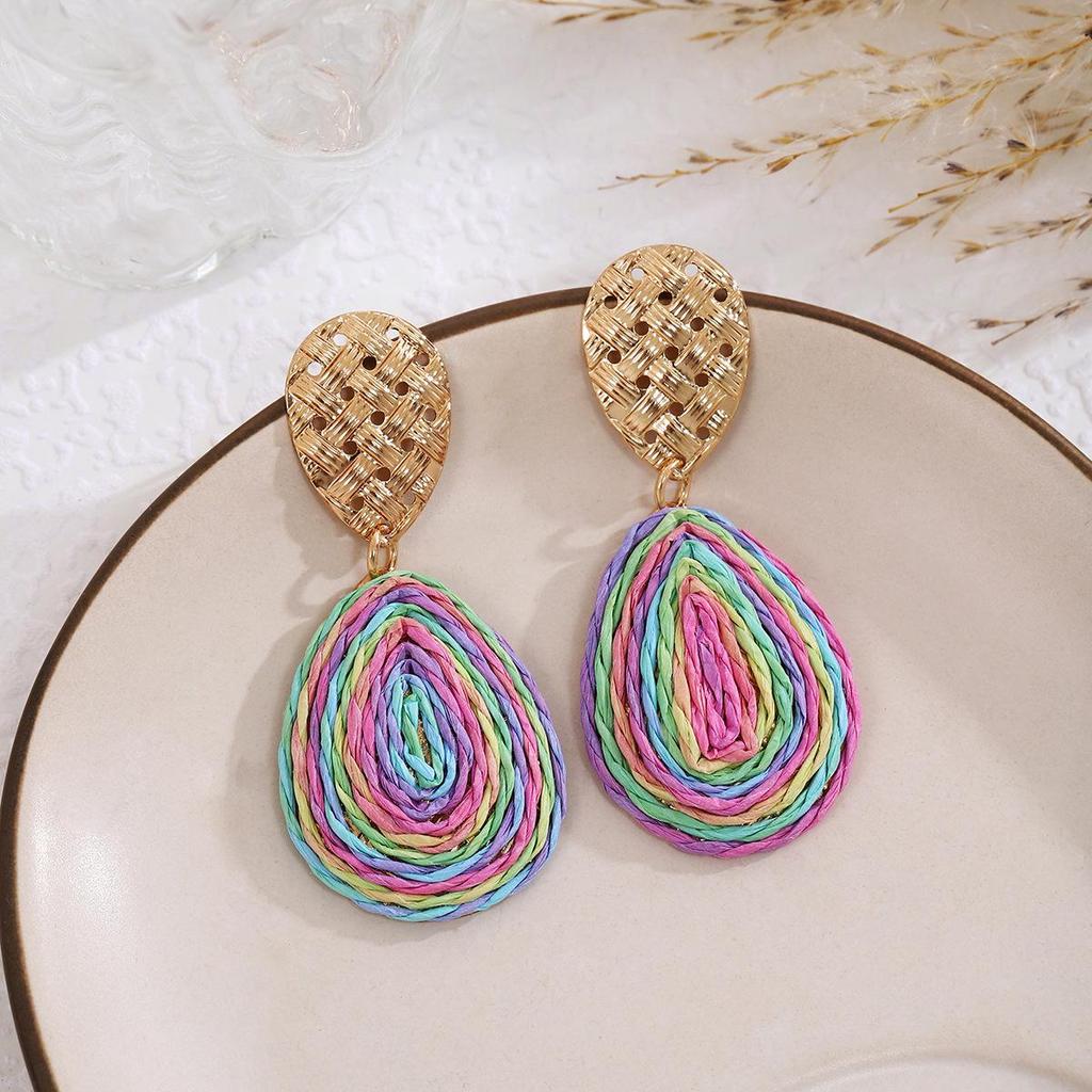 Retro bohémské oválné náušnice z rafie pro ženy