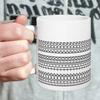 Kaffeetasse mit versteckter Botschaft, Keramiktasse mit 325 ml Fassungsvermögen, lustige Seniorentasse, personalisiertes Geschenk für Freunde und Familie