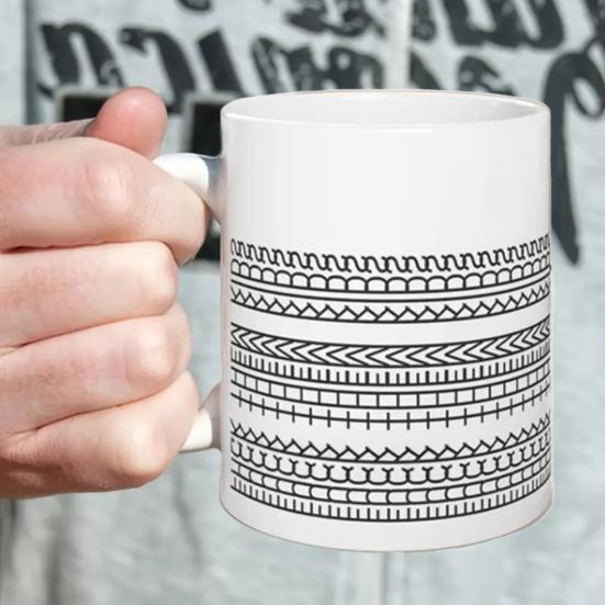 Kaffeetasse mit versteckter Botschaft, Keramiktasse mit 325 ml Fassungsvermögen, lustige Seniorentasse, personalisiertes Geschenk für Freunde und Familie
