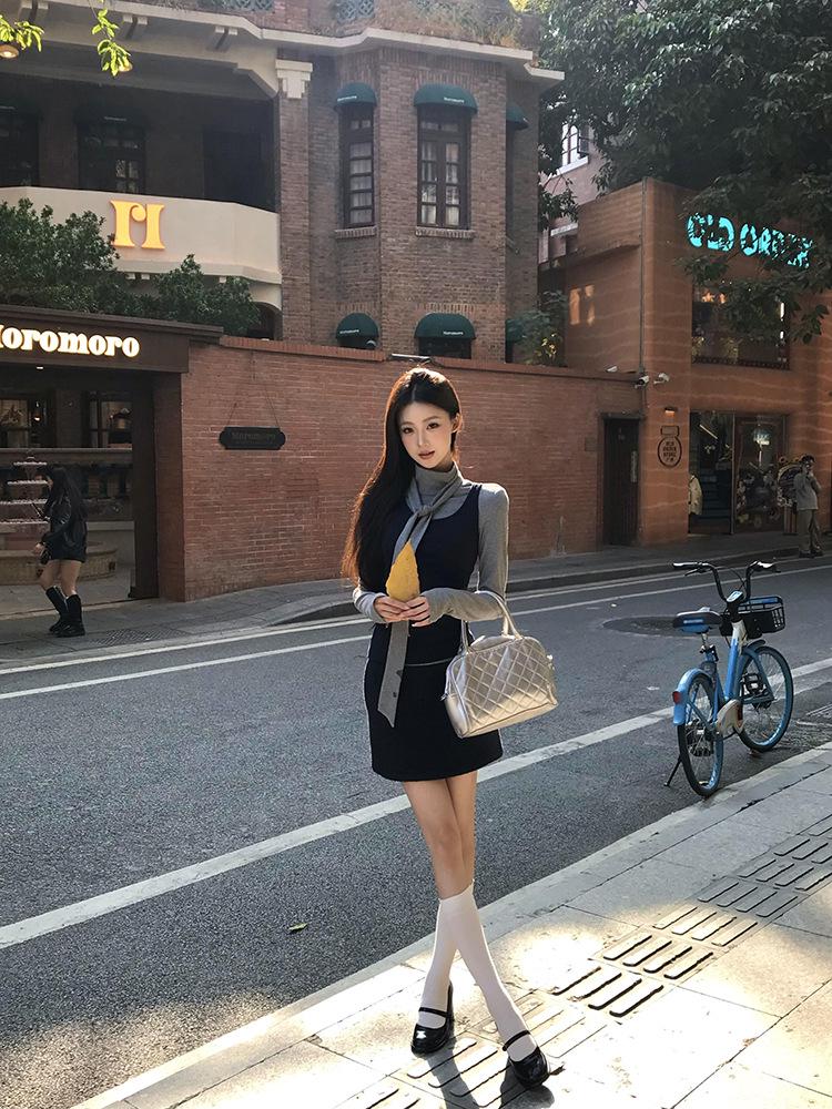 Women's Korean-Style Grey High Neck Slim Fit Long Sleeve T-Shirt & Vest Layered Two-Piece Set for Autumn/Winter